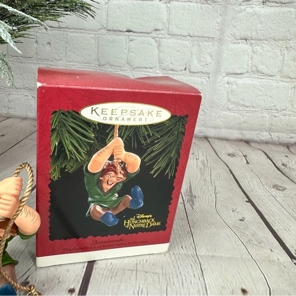 Vintage disney hallmark Keepsake Ornament 90s quasimodo hunchback of notre dame - Picture 5 of 6